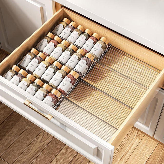 Expandable Spice Rack