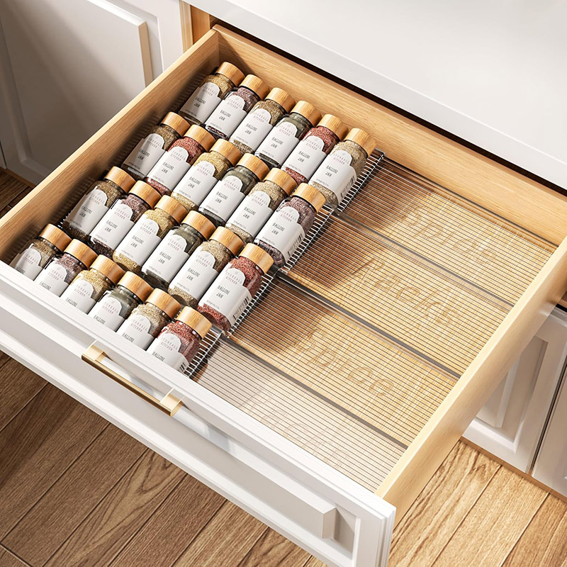 Expandable Spice Rack